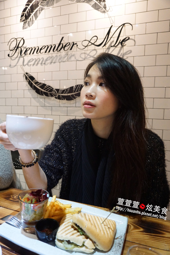 Remember Me CAFE (29).JPG